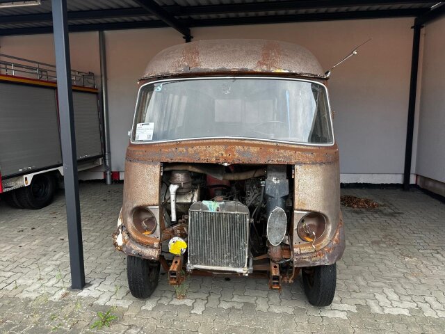 Mercedes-Benz 319