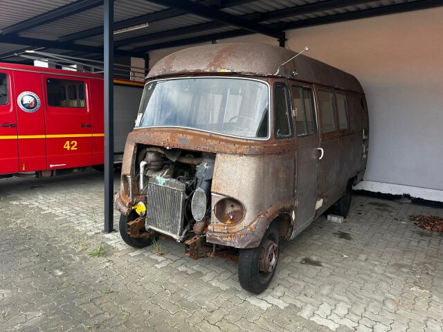 Mercedes-Benz 319