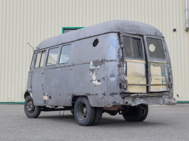 MERCEDES-BENZ 319
