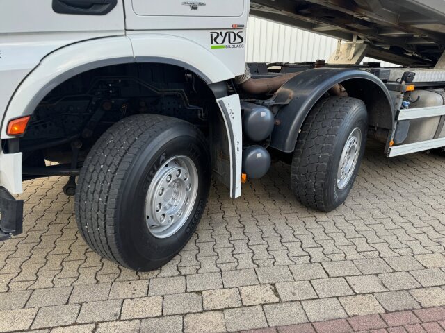 Mercedes-Benz Arocs