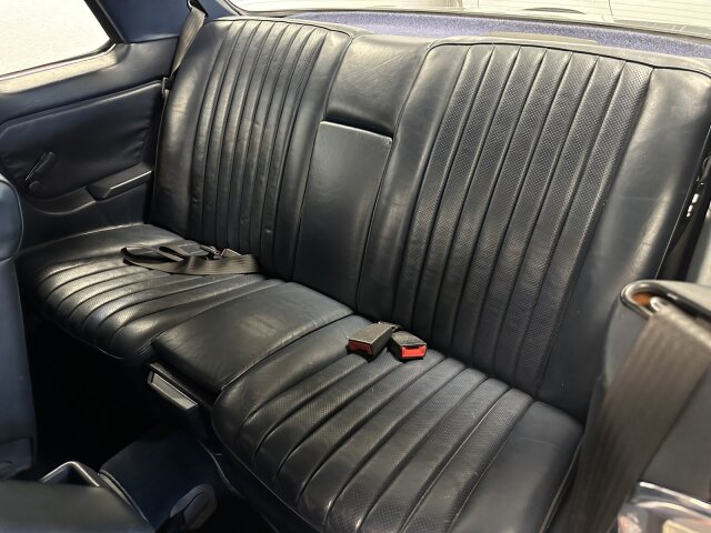 Mercedes-Benz 230