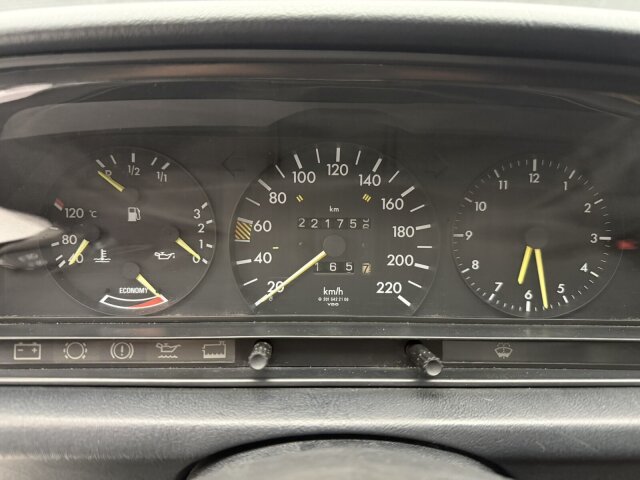 Mercedes-Benz 190 E