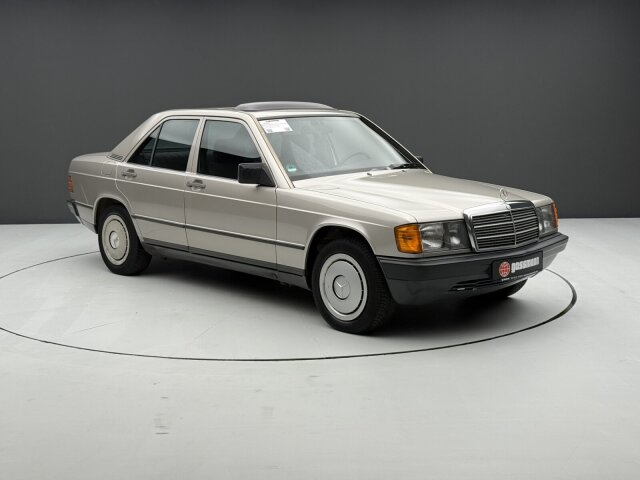Mercedes-Benz 190 E