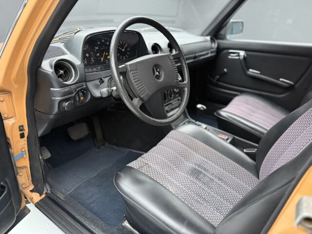 Mercedes-Benz 300