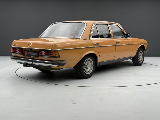 Mercedes-Benz 300