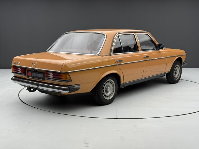 Mercedes-Benz 300