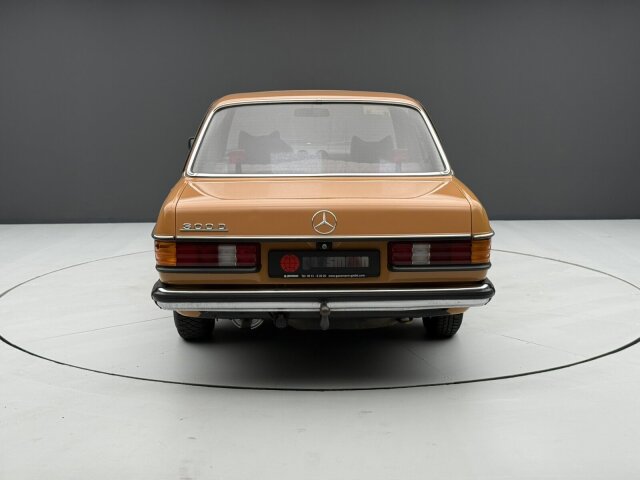 Mercedes-Benz 300