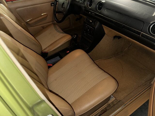 Mercedes-Benz 200