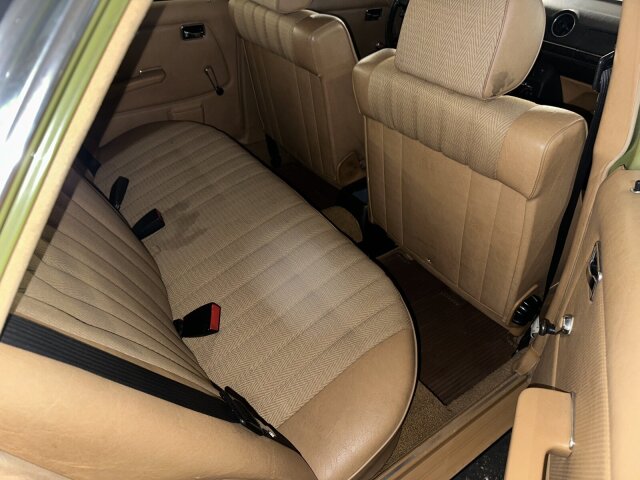 Mercedes-Benz 200