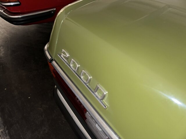 Mercedes-Benz 200