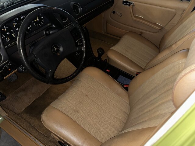 Mercedes-Benz 200