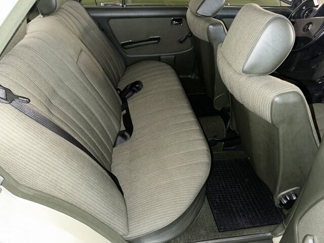 Mercedes-Benz 200
