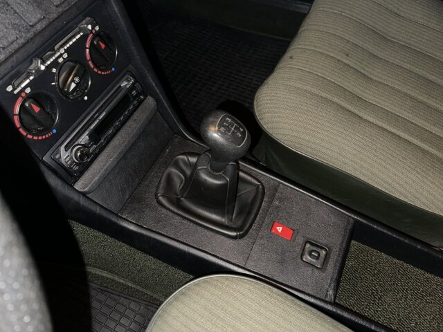 Mercedes-Benz 200