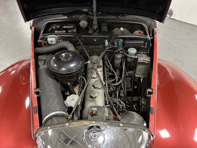 Mercedes-Benz 220