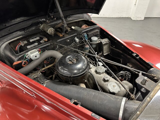 Mercedes-Benz 220