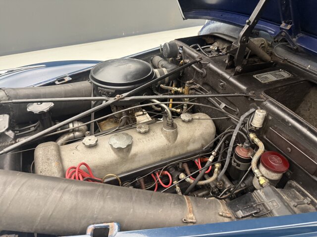 Mercedes-Benz 220