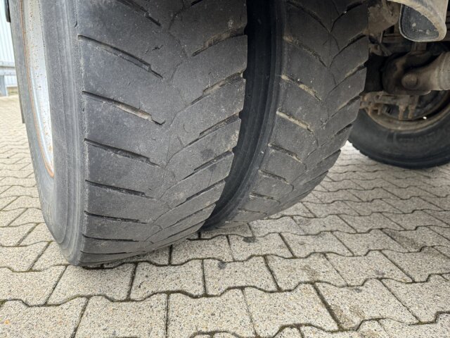 MAN M2000
