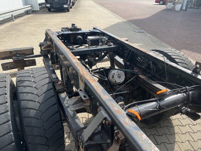MAN M2000