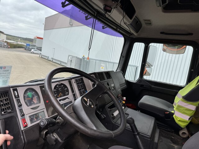 MAN M2000