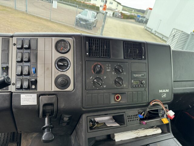MAN M2000