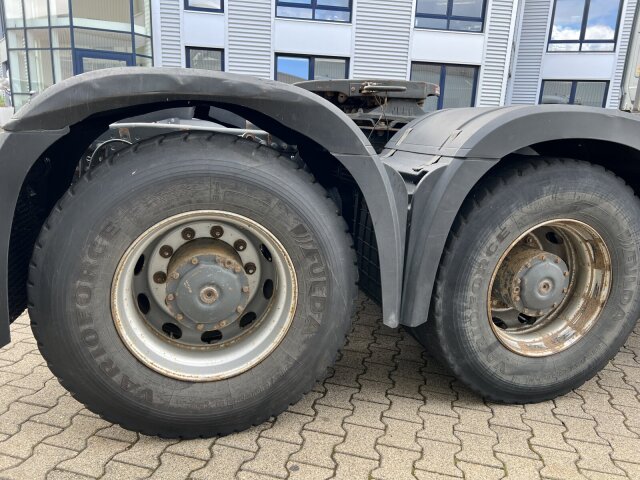 Mercedes-Benz Arocs