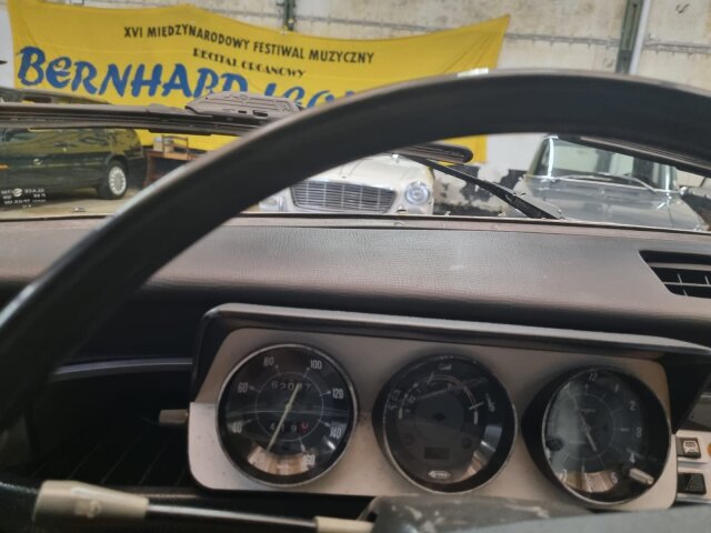 Peugeot 204