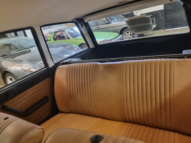 Peugeot 204