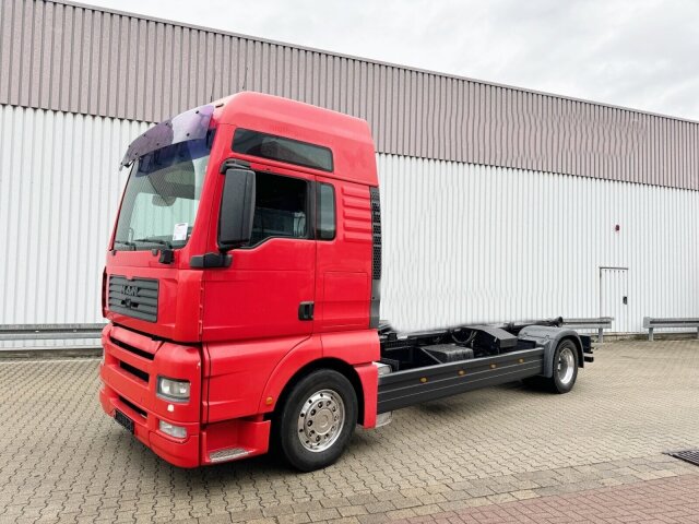 MANTGA 18.430 4X2 LL, 2x AHK