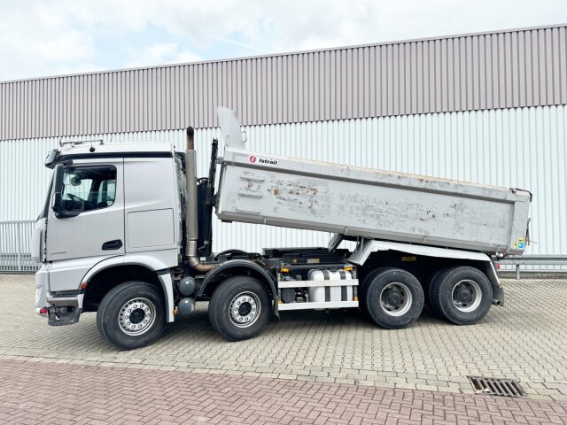 Mercedes-Benz Arocs