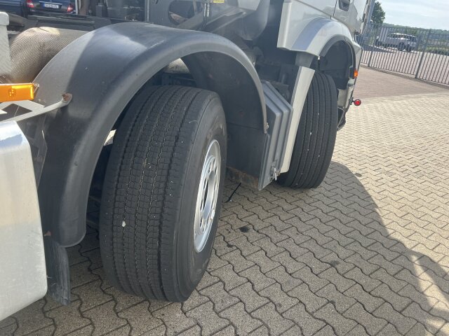 Mercedes-Benz Arocs