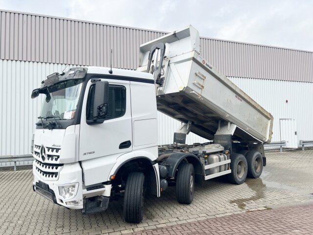 Mercedes-BenzArocs 3253 K 8x4/4, Retarder, Stahlmulde ca. 15m³, hydr. Heckklappenöffnung