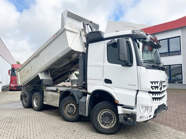 Mercedes-Benz Arocs