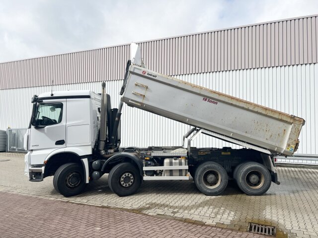 Mercedes-Benz Arocs