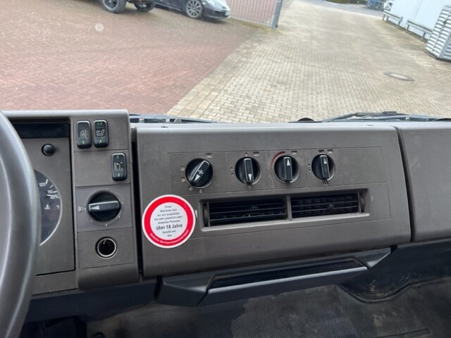 Mercedes-Benz -