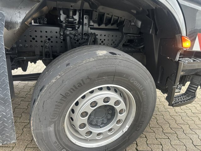 Mercedes-Benz Arocs