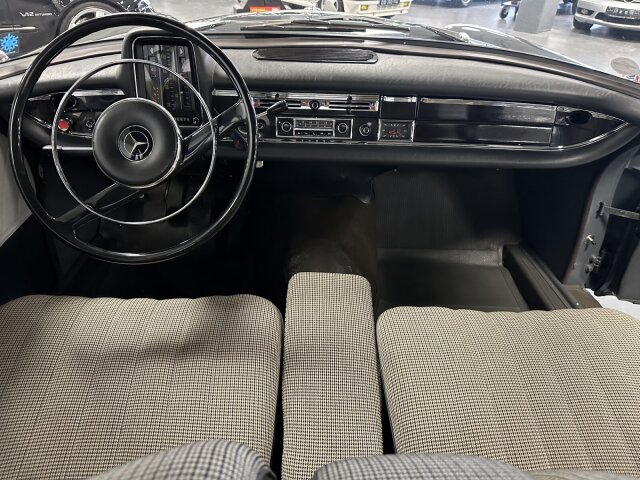 Mercedes-Benz 190
