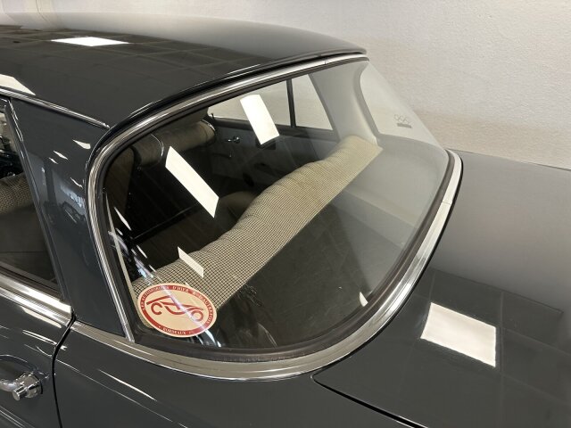 Mercedes-Benz 190