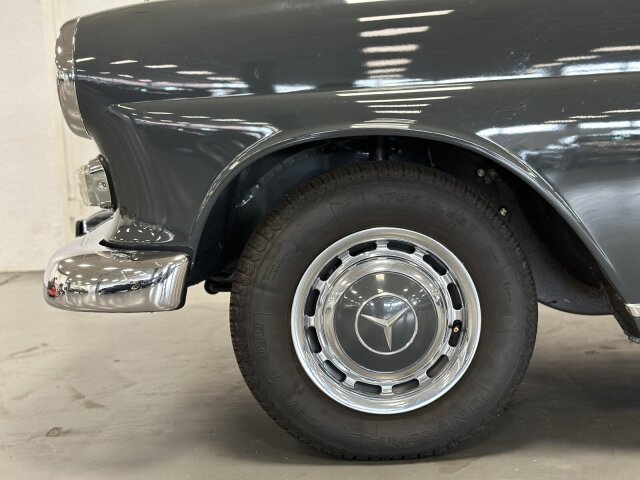 Mercedes-Benz 190