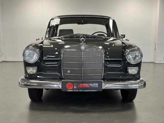 Mercedes-Benz 190