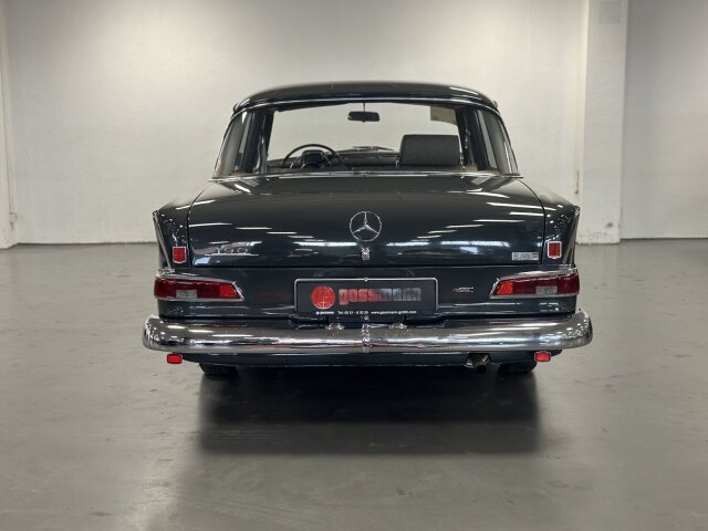 Mercedes-Benz 190
