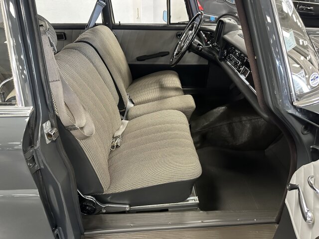 Mercedes-Benz 190