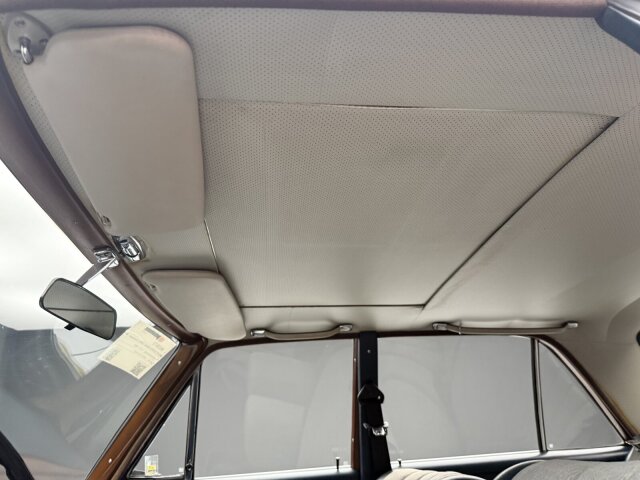 Mercedes-Benz 250
