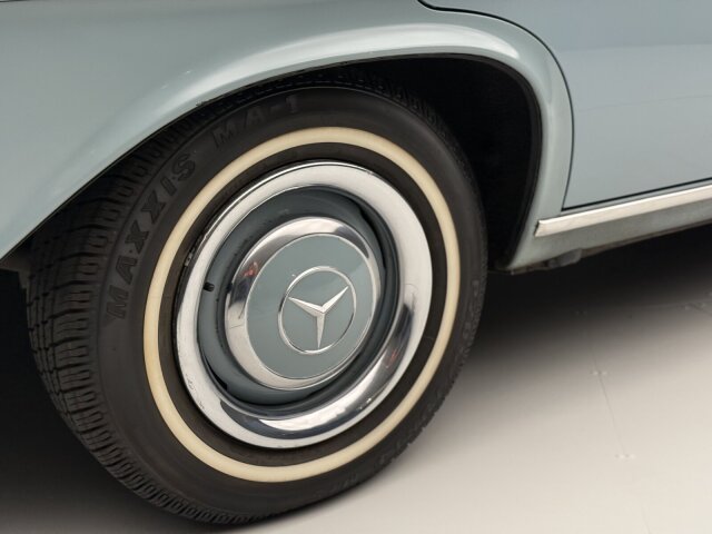 Mercedes-Benz 250