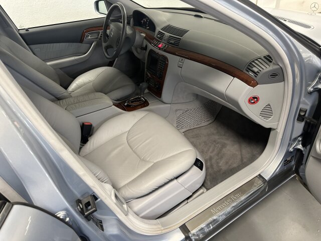 Mercedes-Benz S 500