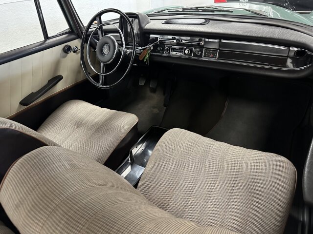 Mercedes-Benz 190