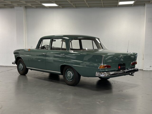 Mercedes-Benz 190
