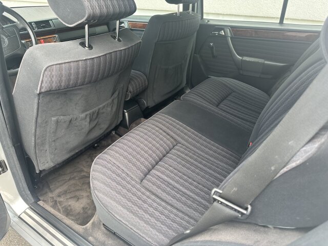 Mercedes-Benz 300