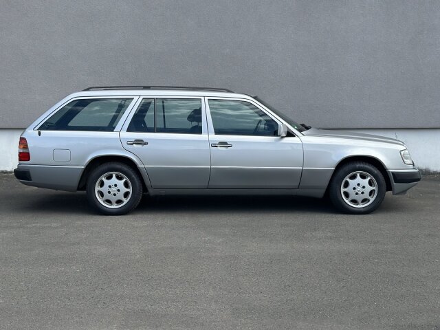 Mercedes-Benz 300