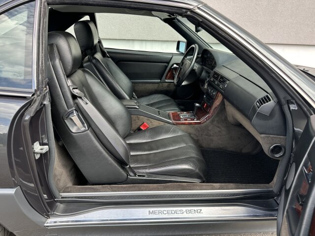 Mercedes-Benz SL 300