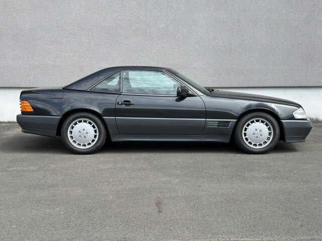 Mercedes-Benz SL 300